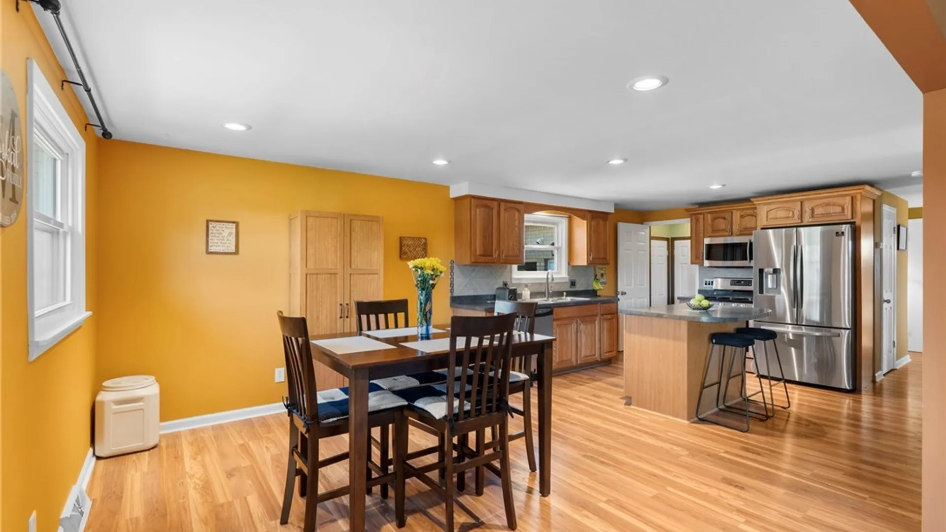 Property at 59 Davidson Drive, Cheektowaga, NY 14043 5