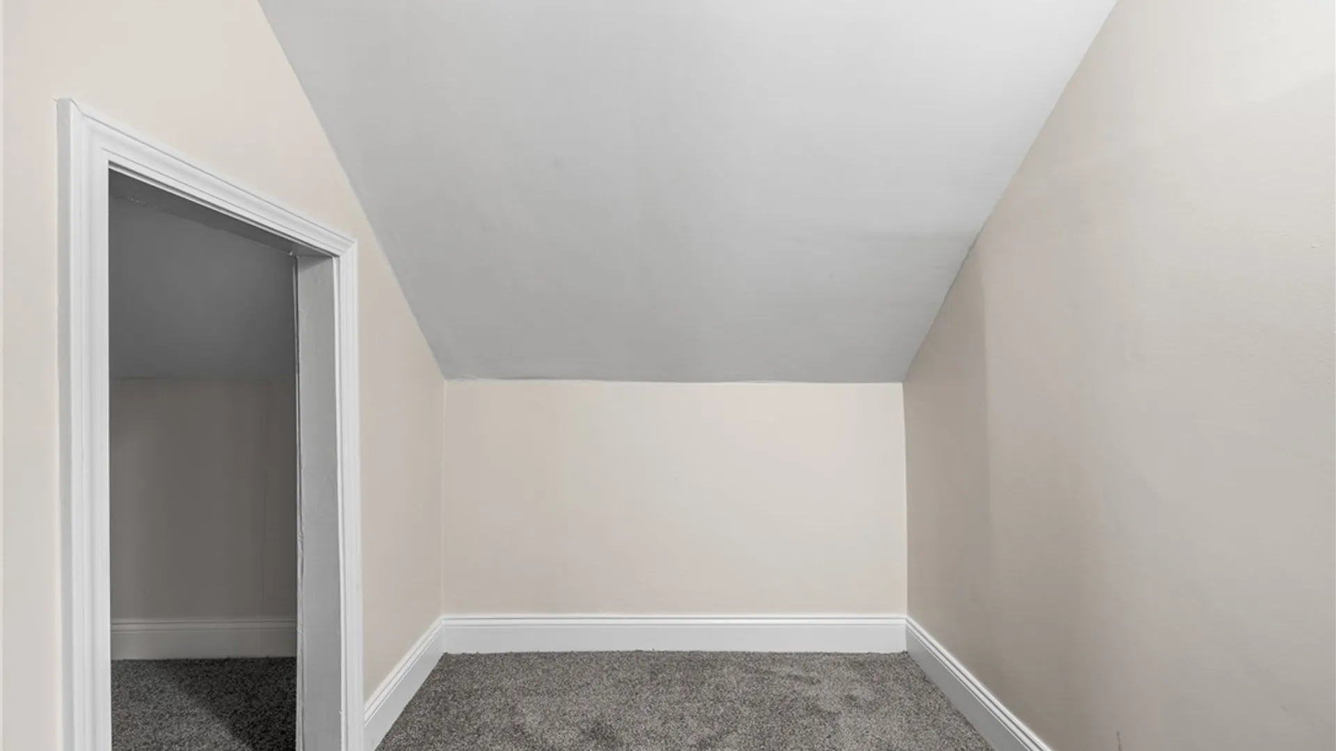 Property at 43 Regent Street, Buffalo, NY 14206 24