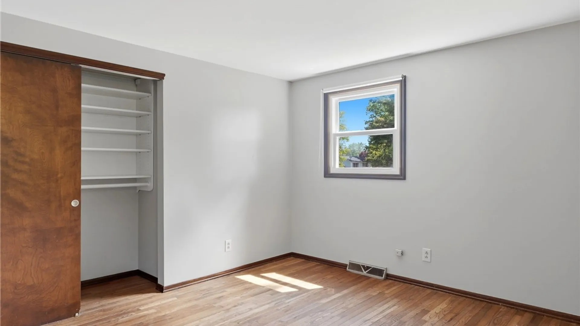 Property at 107 Sunrise, West Seneca, NY 14224 32