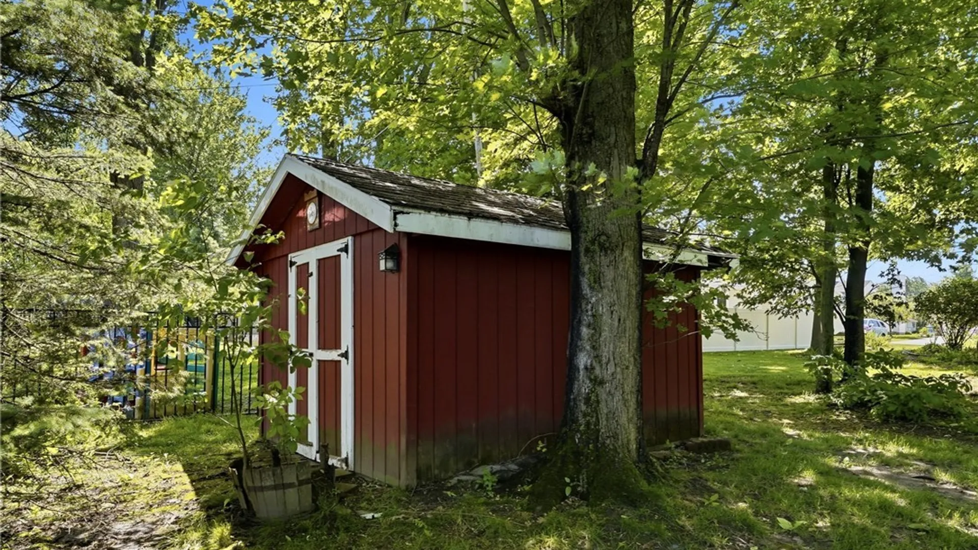Property at 107 Sunrise, West Seneca, NY 14224 37