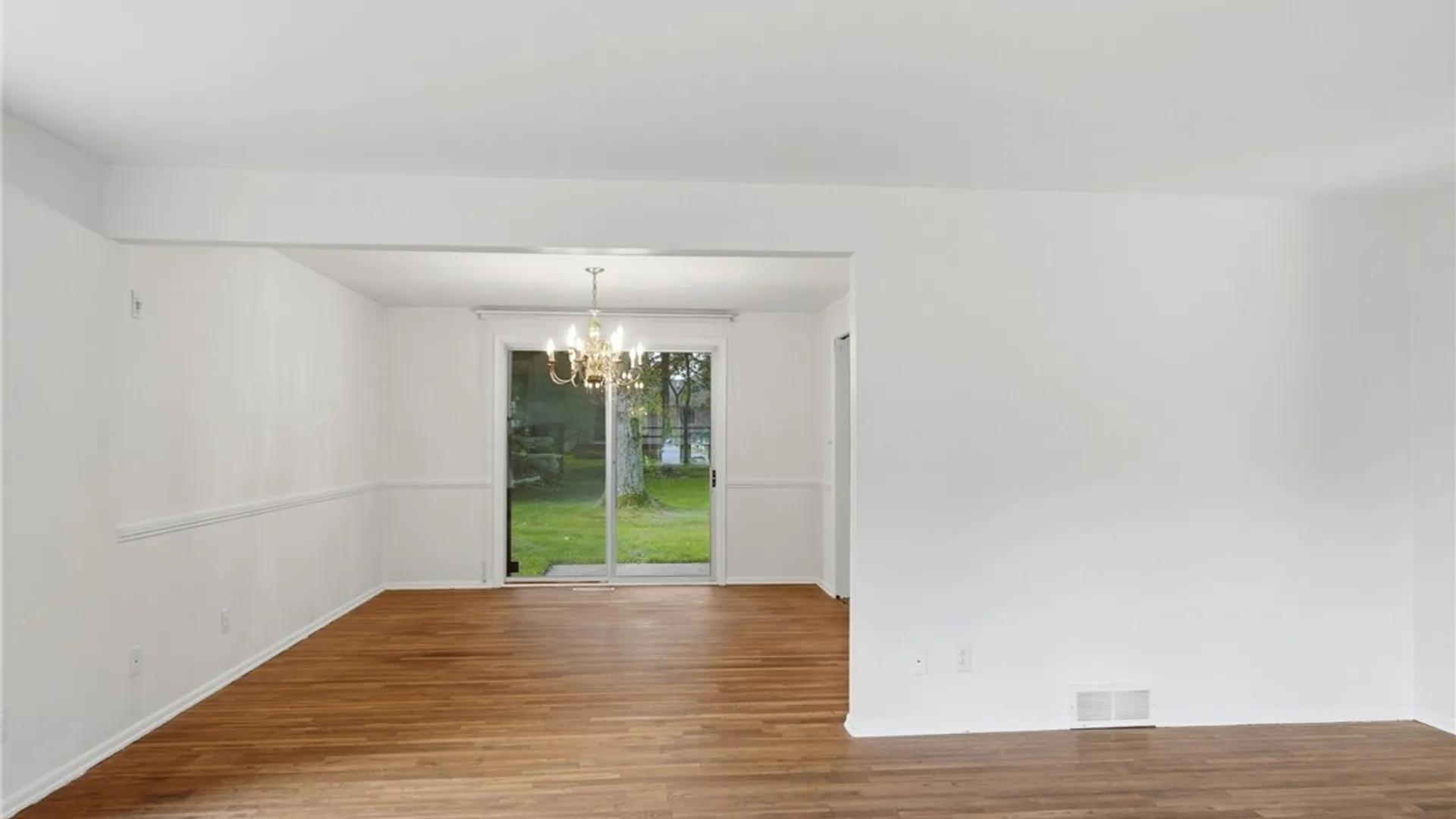Property at 107 Sunrise, West Seneca, NY 14224 9