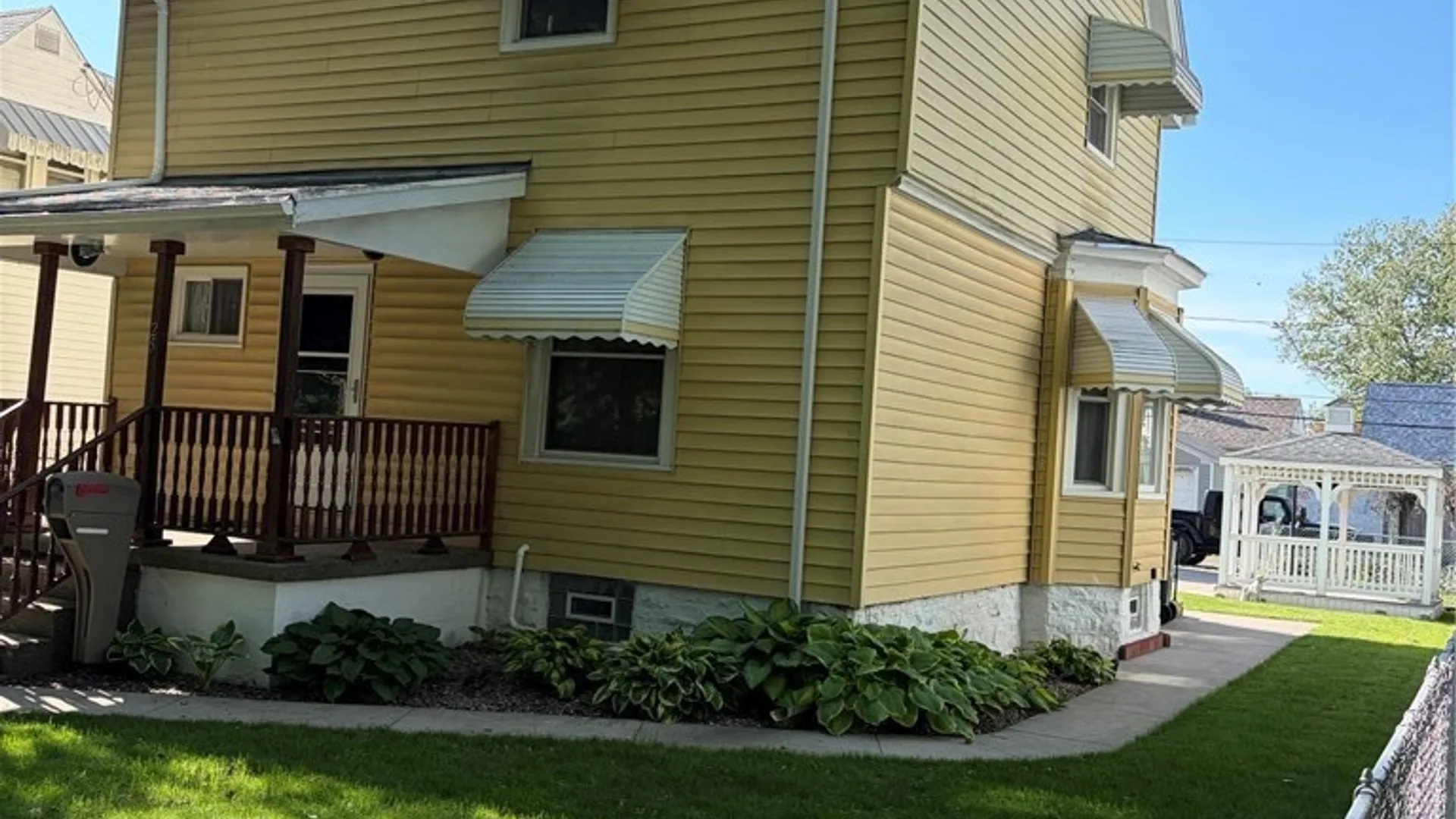 Property at 25 C Street, Niagara Falls, NY 14303 3