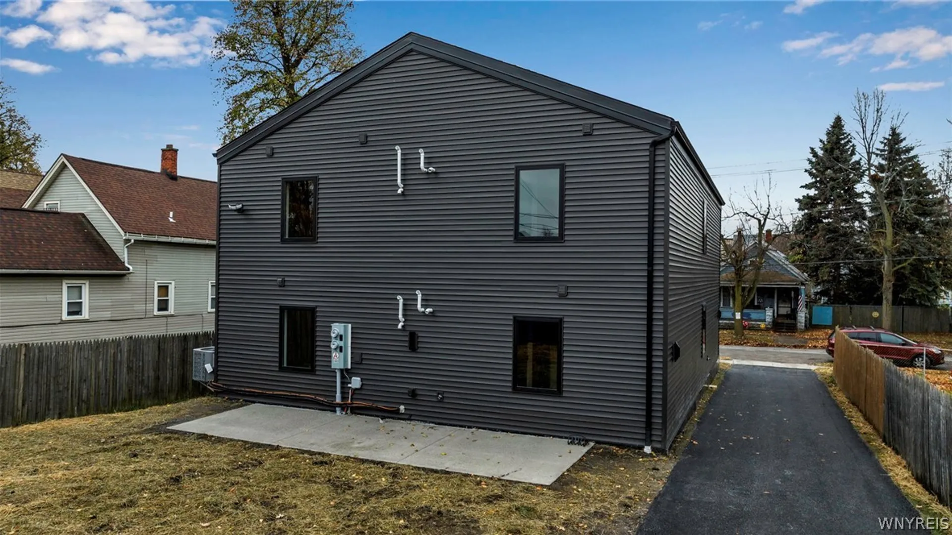 Property at 780 S Division Street, Buffalo, NY 14210 4