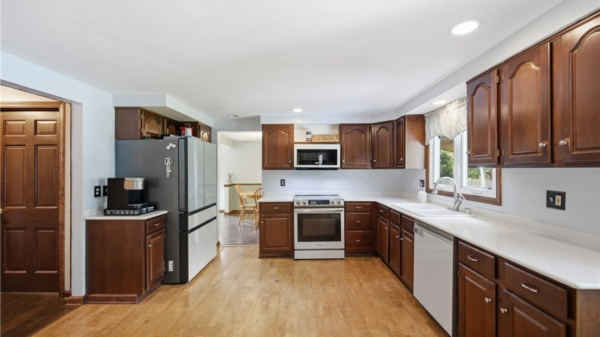 Property at 152 Schimwood Court, Amherst, NY 14068 10