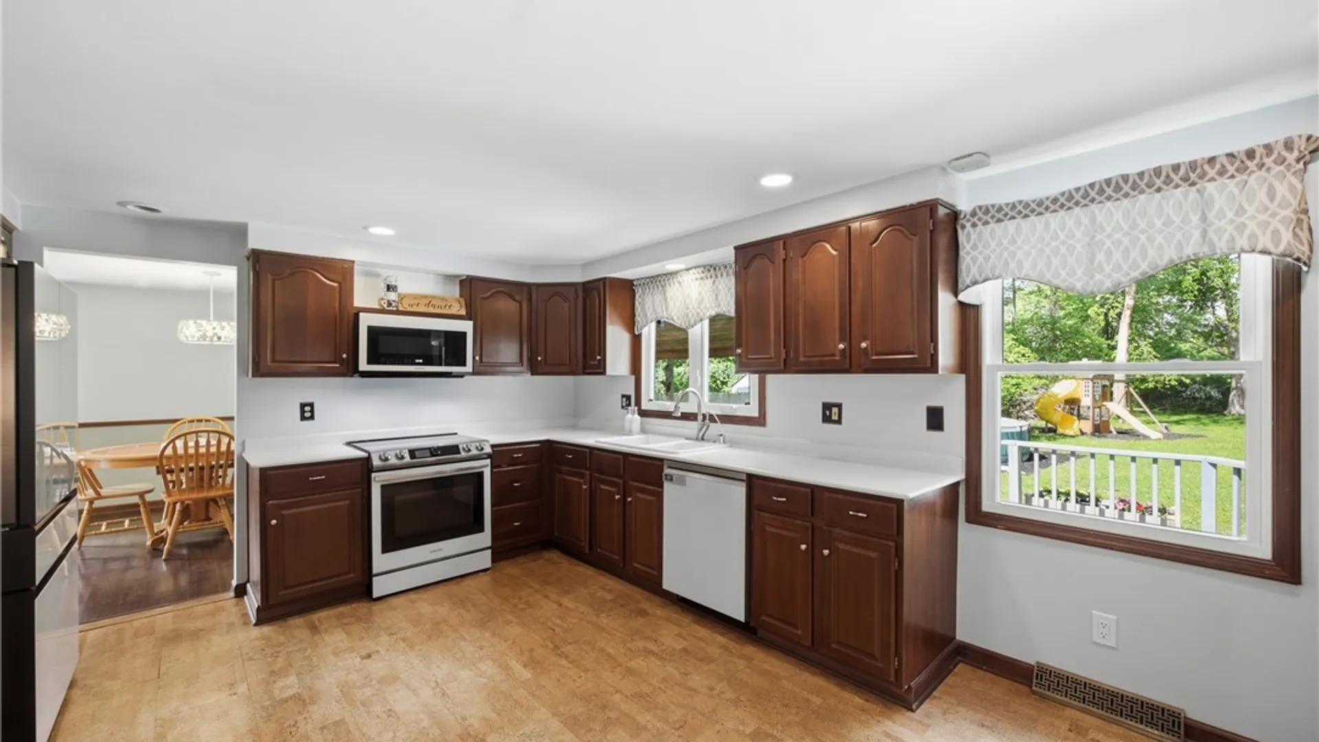 Property at 152 Schimwood Court, Amherst, NY 14068 9