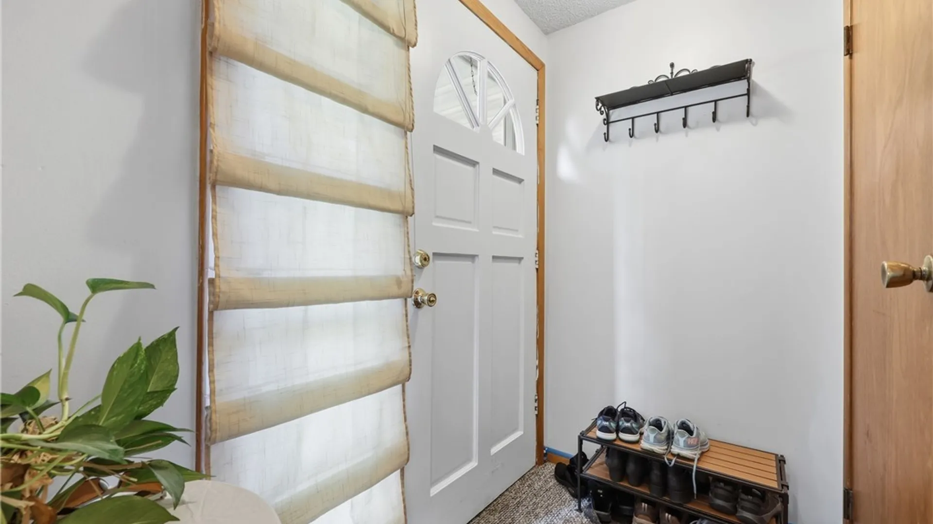 Property at 86 Patsy Lane, Cheektowaga, NY 14043 5