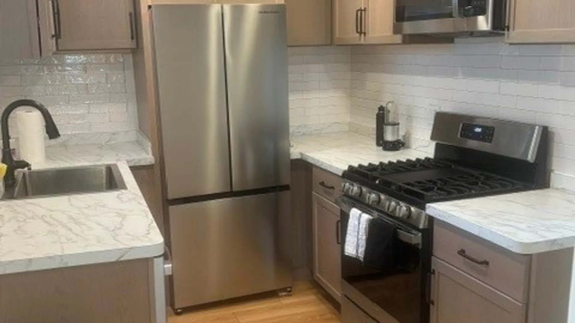 Property at 318 14th Street, Buffalo, NY 14213 3