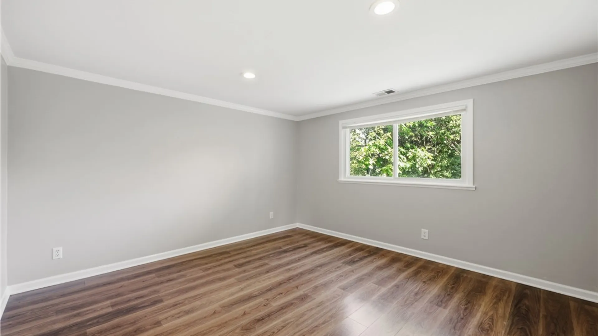 Property at 1070 Highland Avenue, Tonawanda, NY 14223 18