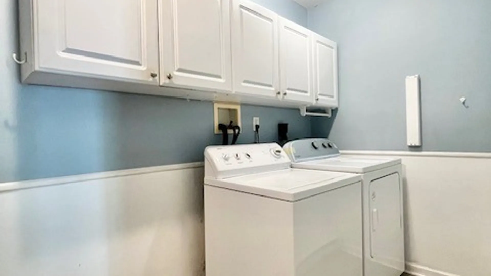 Property at 35 Country Lane, Penfield, NY 14526 37