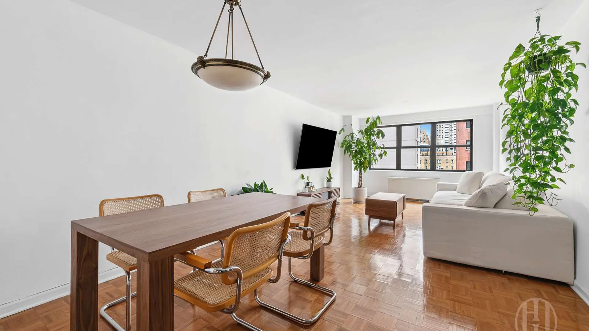Property at 201 East 28th Street, New York, NY 10016 2