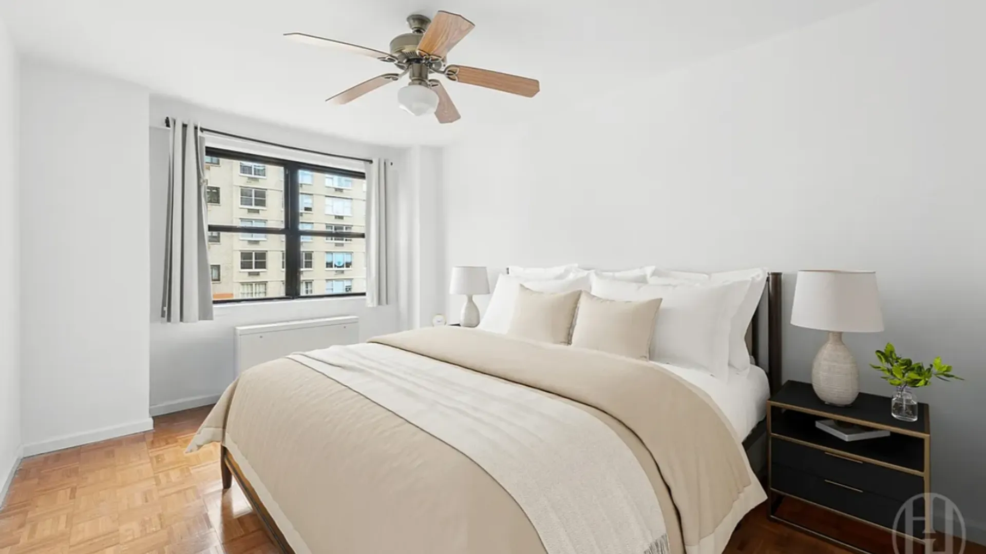 Property at 201 East 28th Street, New York, NY 10016 3