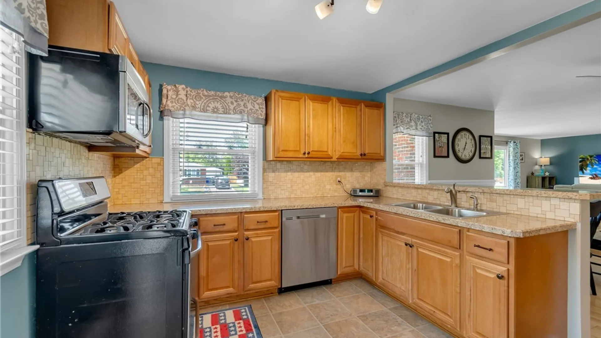 Property at 95 Cherokee Drive, West Seneca, NY 14224 20