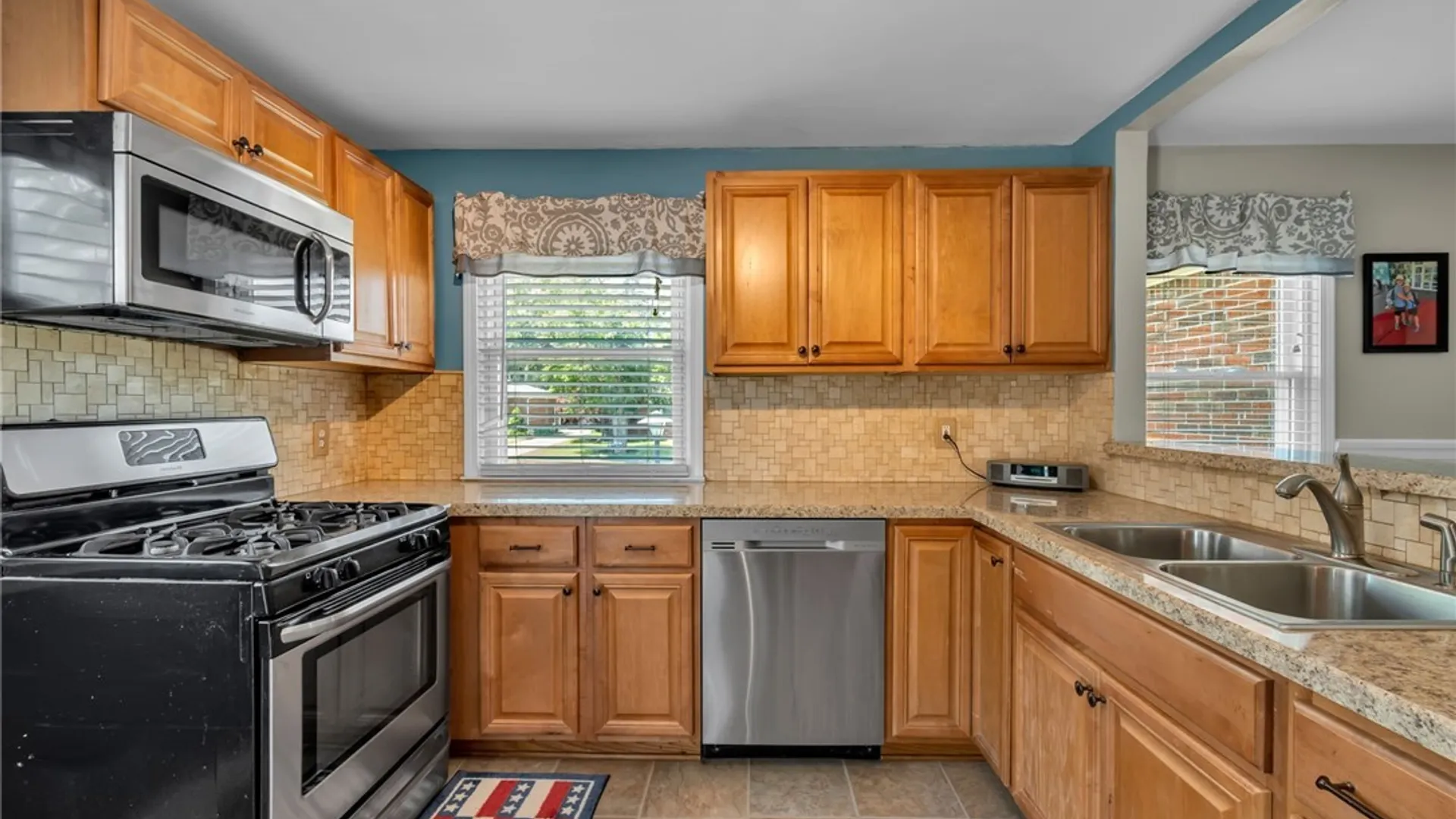 Property at 95 Cherokee Drive, West Seneca, NY 14224 21