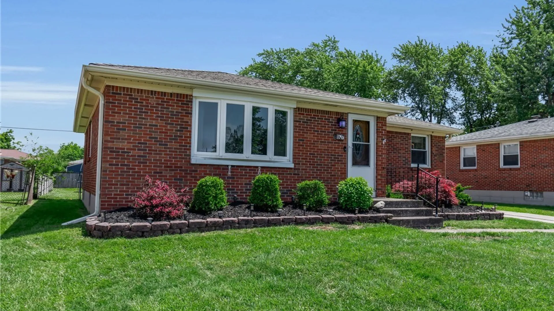 Property at 95 Cherokee Drive, West Seneca, NY 14224 4