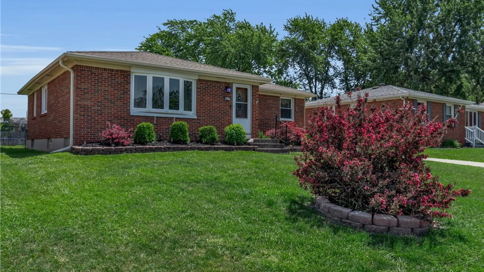 Property at 95 Cherokee Drive, West Seneca, NY 14224 40