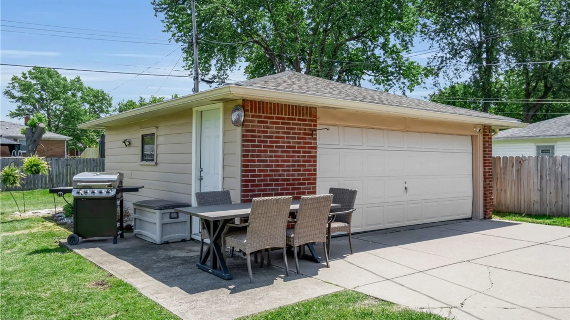 Property at 95 Cherokee Drive, West Seneca, NY 14224 7