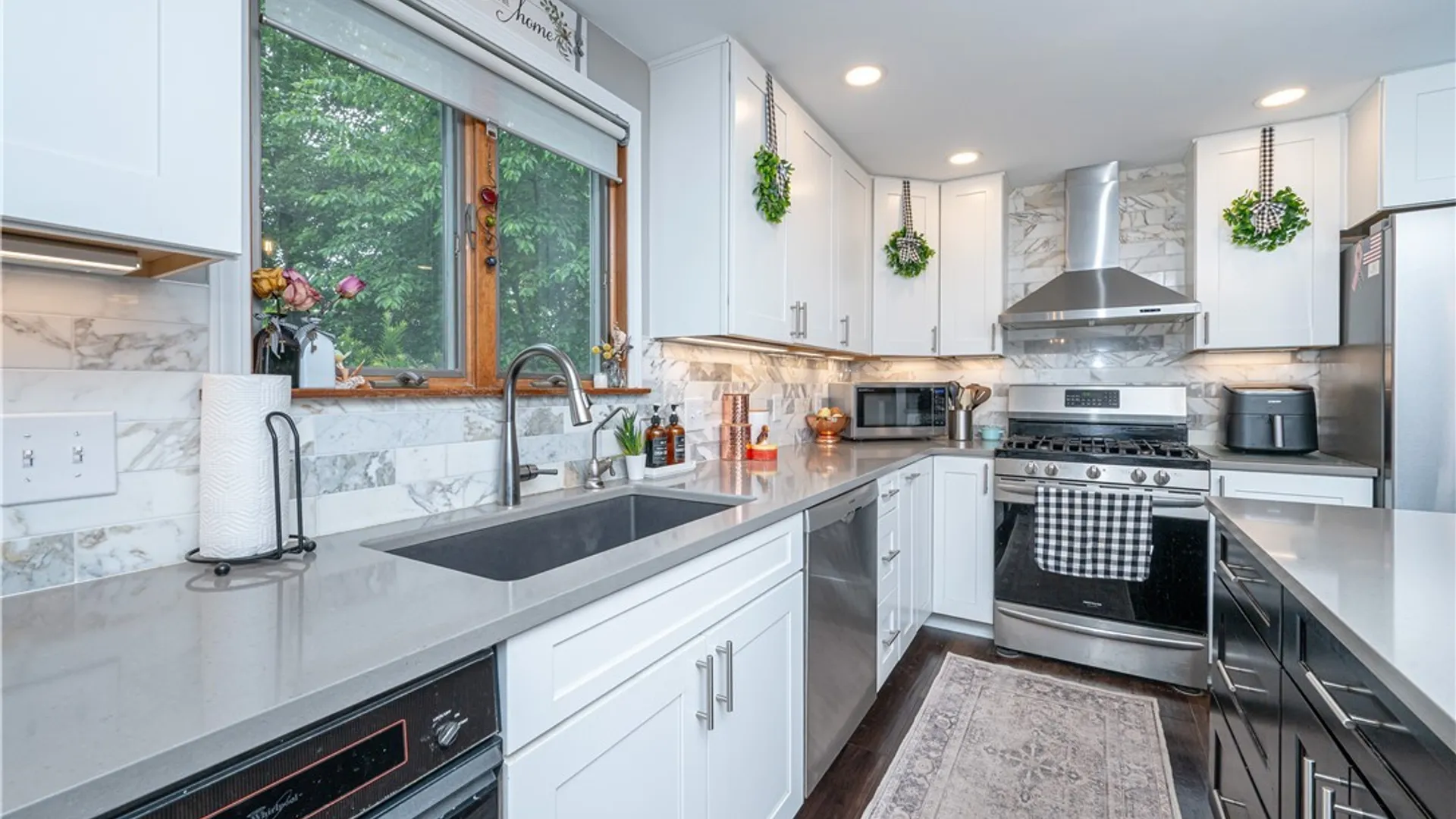 Property at 9381 Pine Breeze Lane, Clarence, NY 14032 17