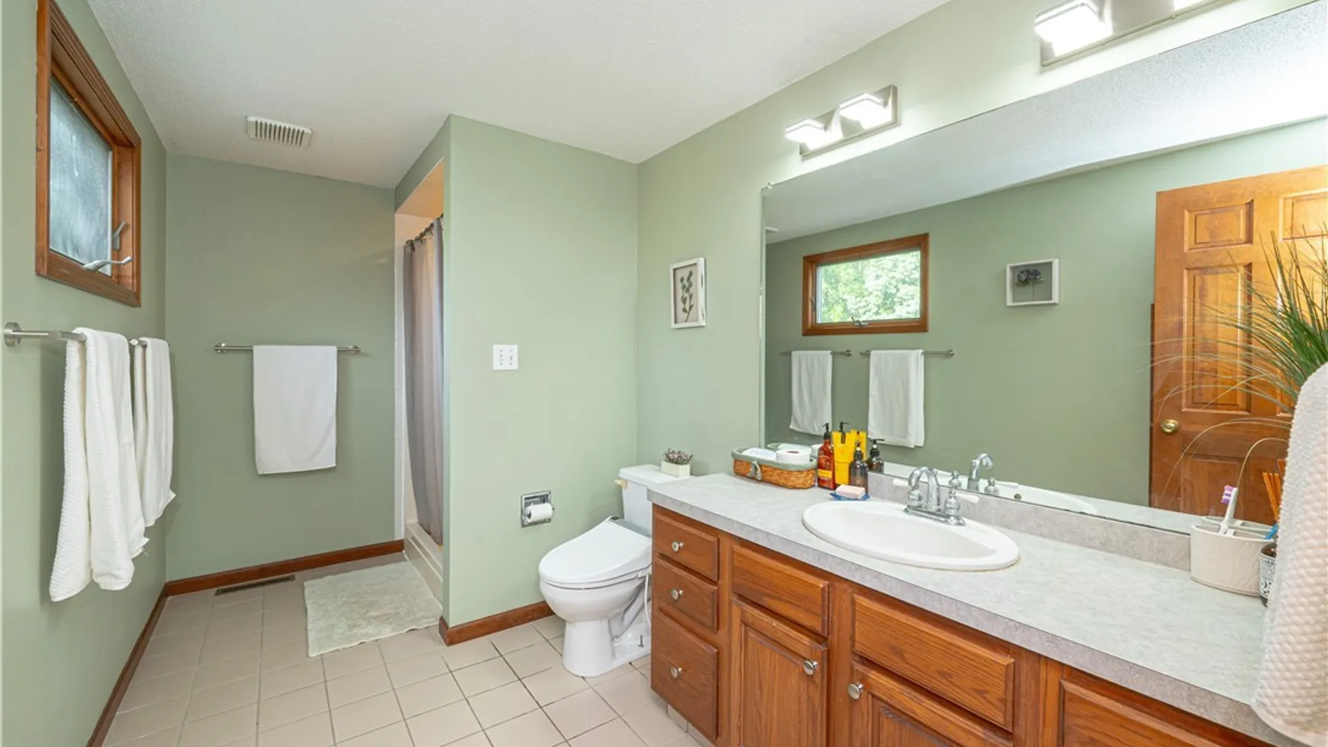 Property at 9381 Pine Breeze Lane, Clarence, NY 14032 38