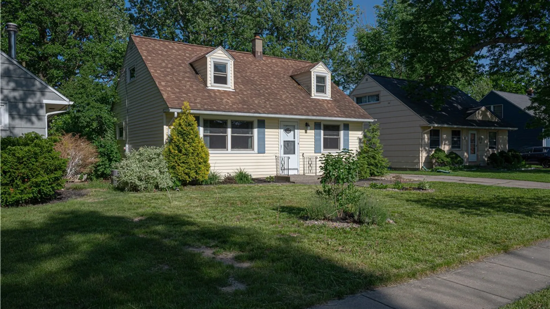 Property at 73 Ashford Avenue, Tonawanda, NY 14150 2