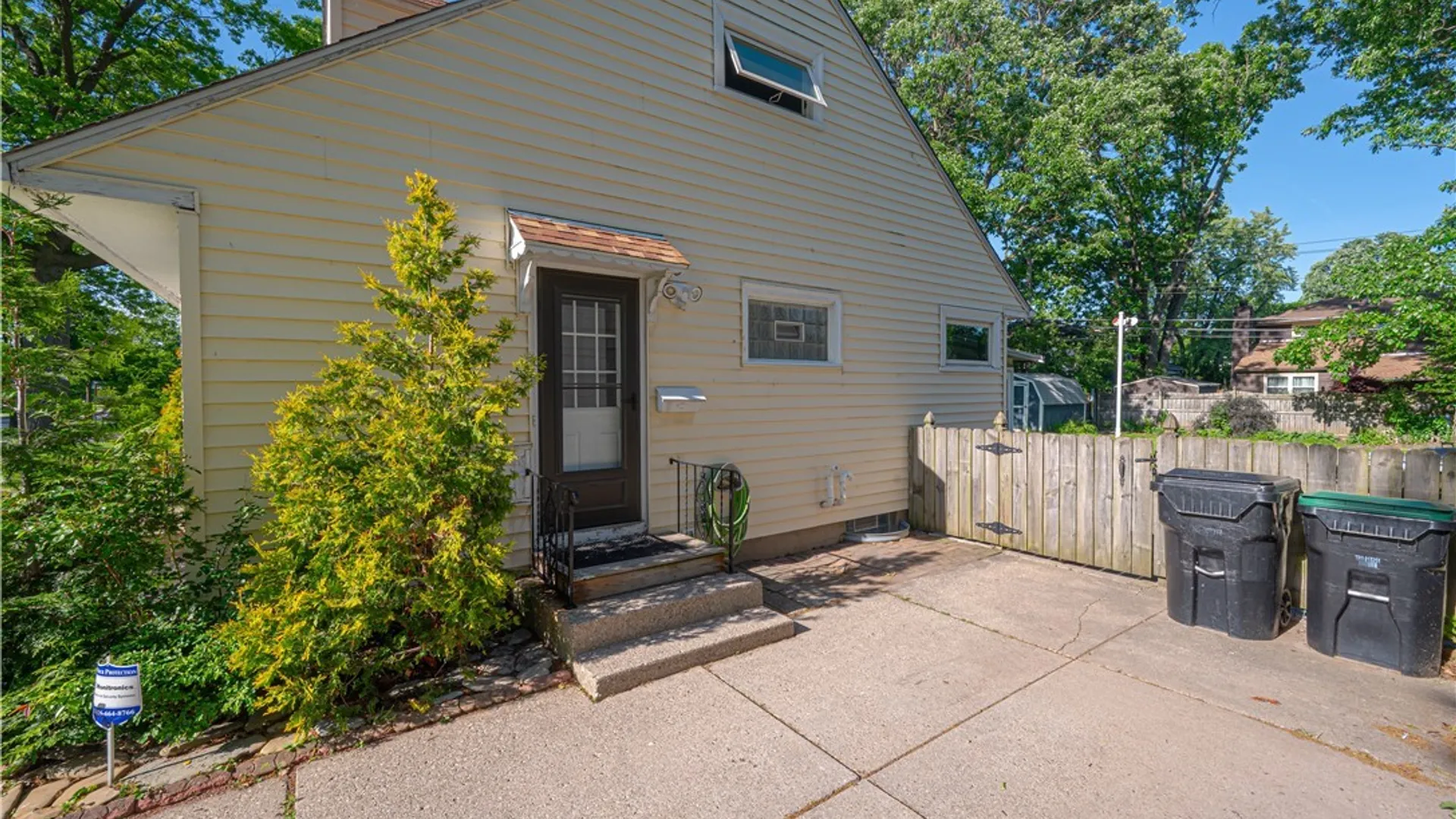 Property at 73 Ashford Avenue, Tonawanda, NY 14150 5