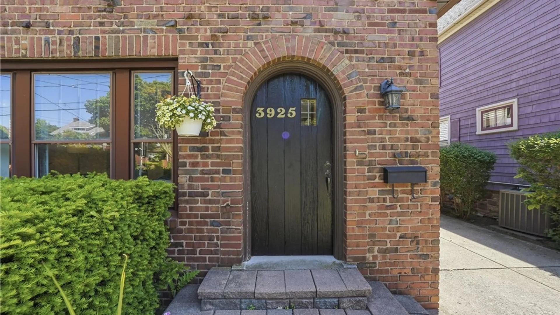Property at 3925 Washington Street, Niagara Falls, NY 14305 2