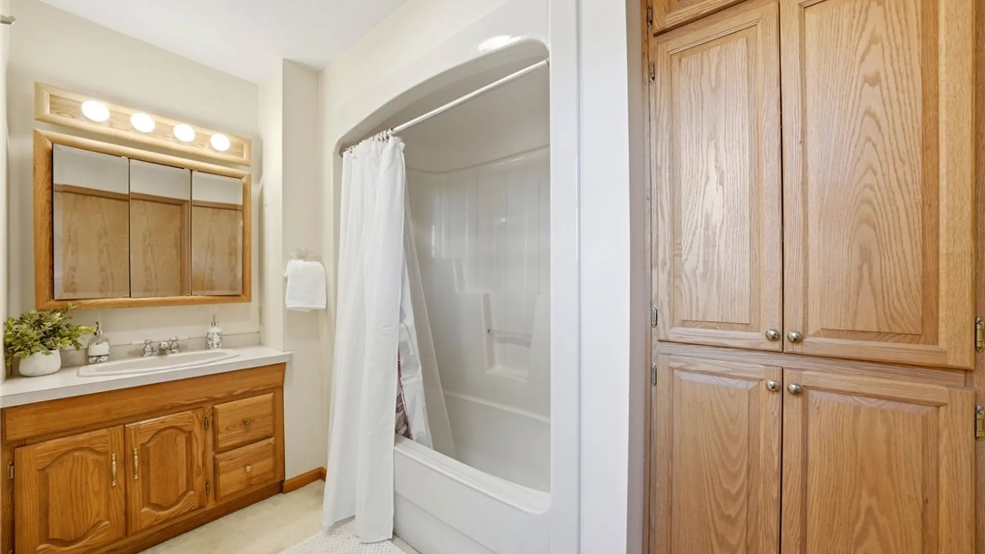 Property at 3925 Washington Street, Niagara Falls, NY 14305 21
