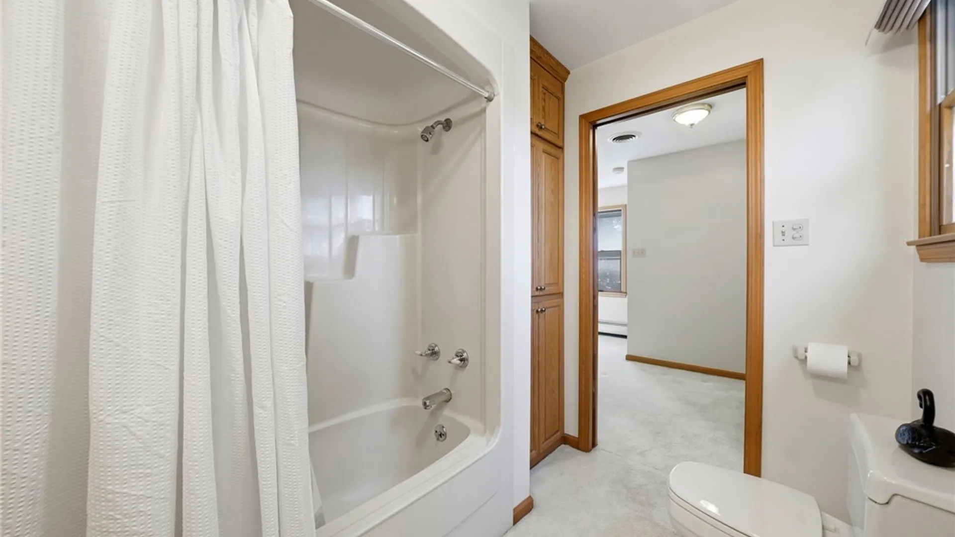 Property at 3925 Washington Street, Niagara Falls, NY 14305 22