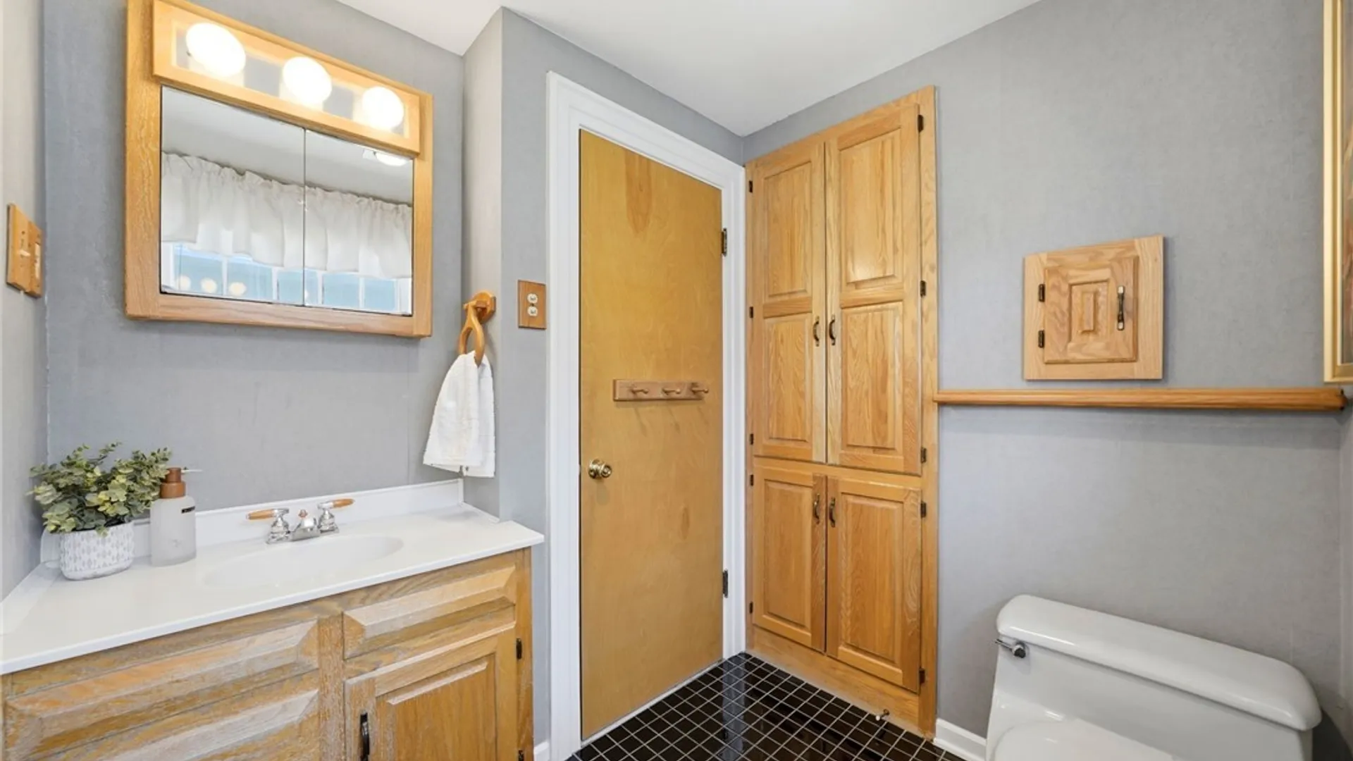 Property at 3925 Washington Street, Niagara Falls, NY 14305 26