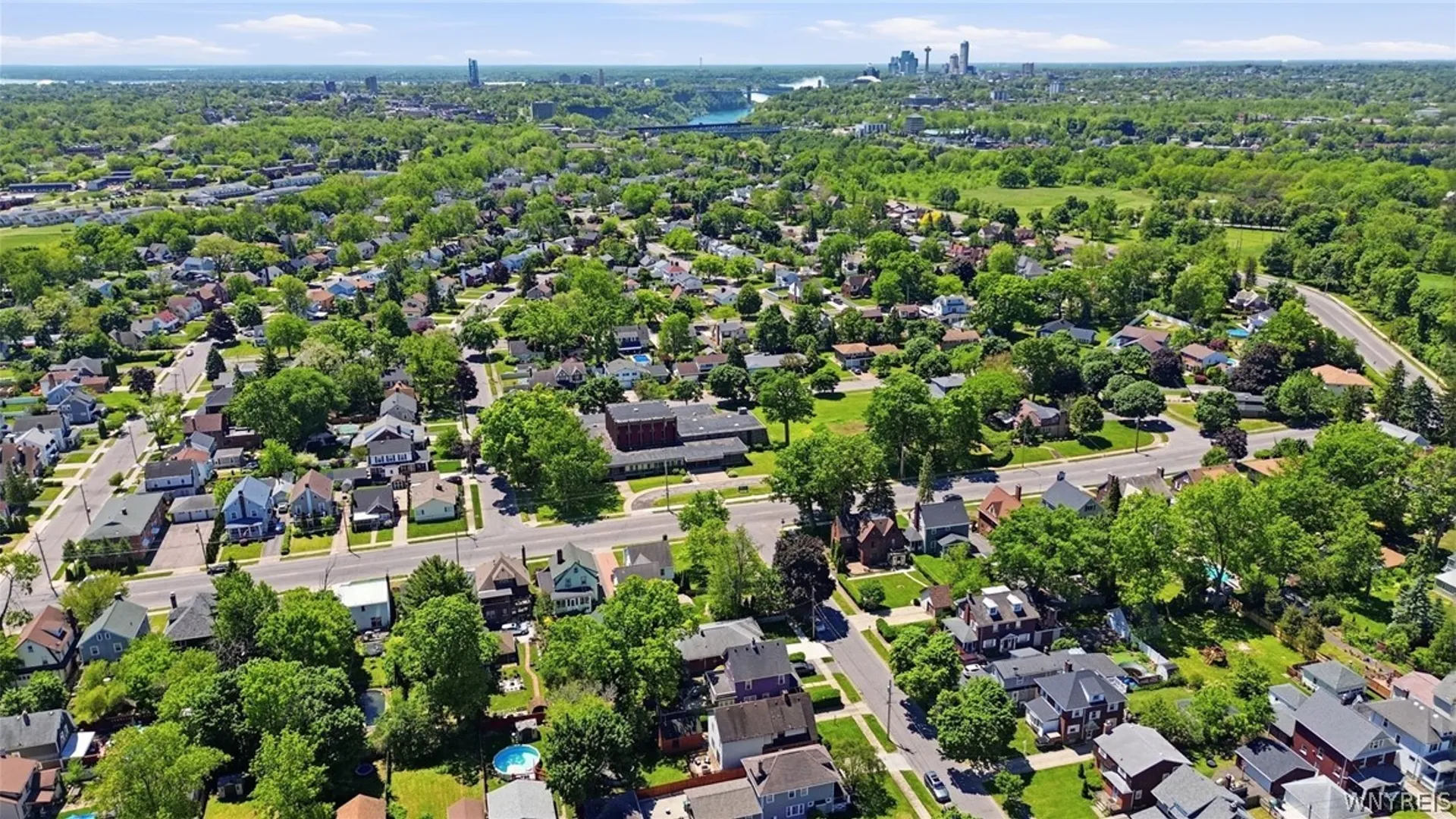 Property at 3925 Washington Street, Niagara Falls, NY 14305 40