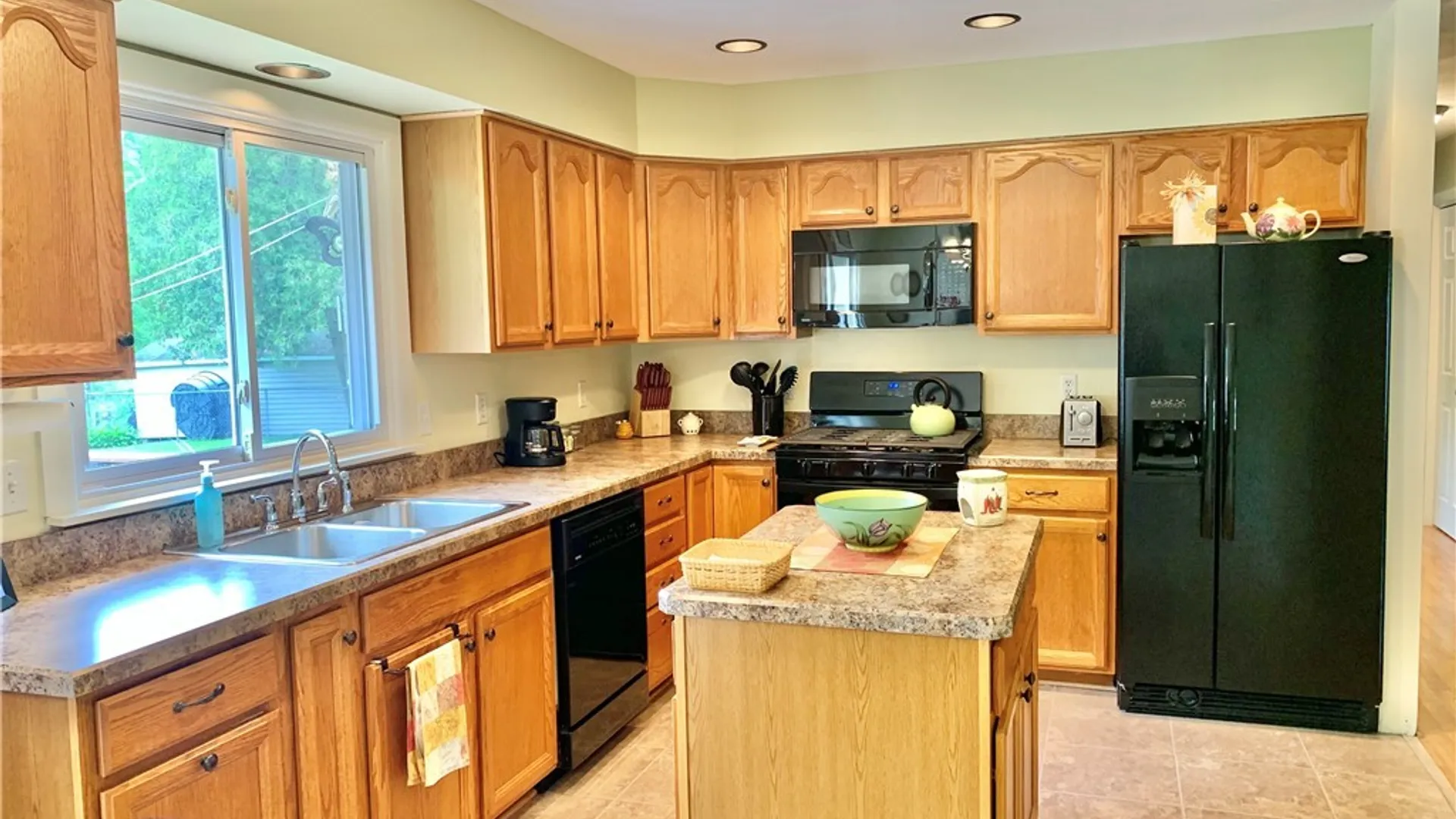Property at 706 Mapledale Avenue, Utica, NY 13502 15