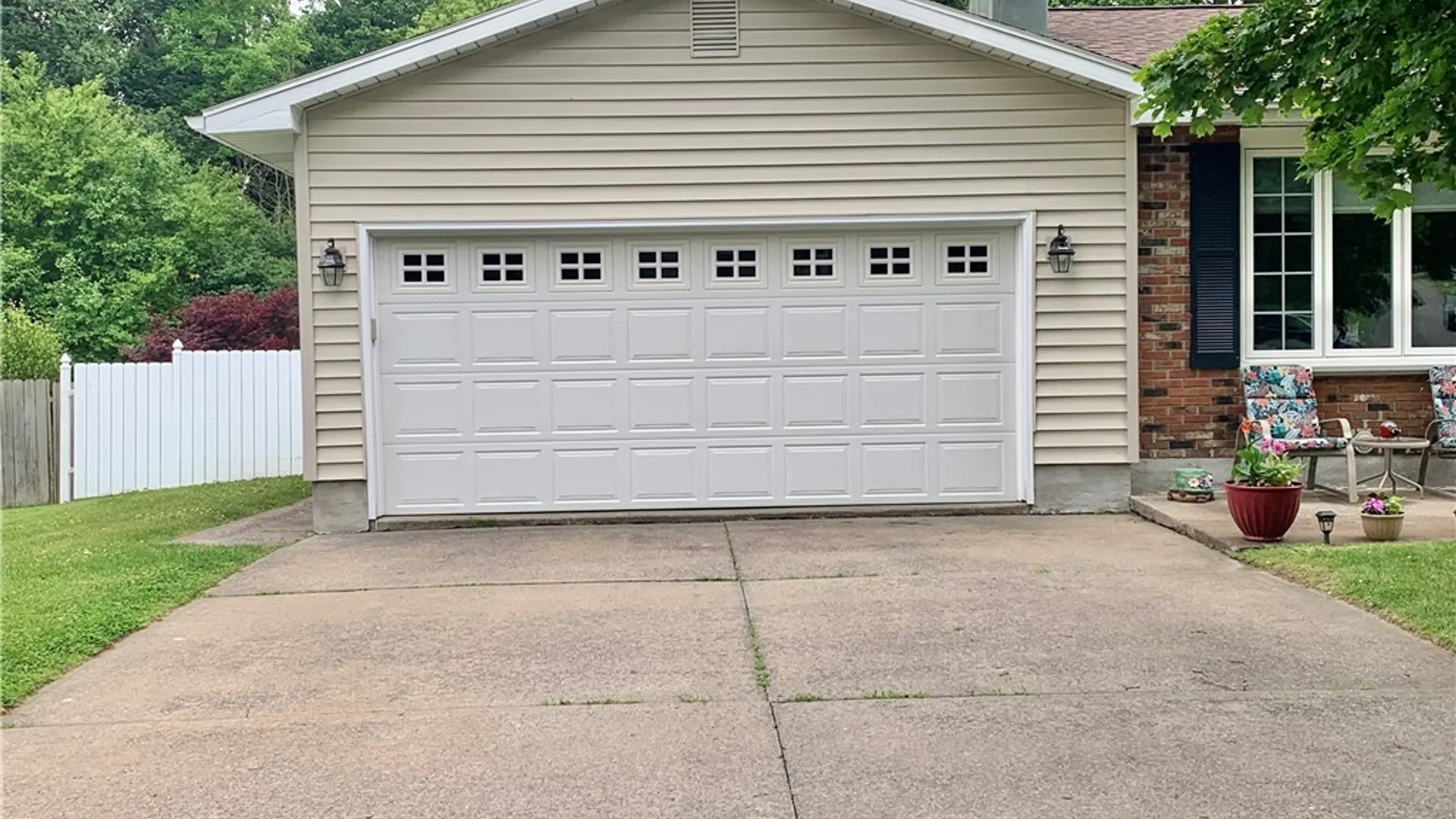 Property at 706 Mapledale Avenue, Utica, NY 13502 3