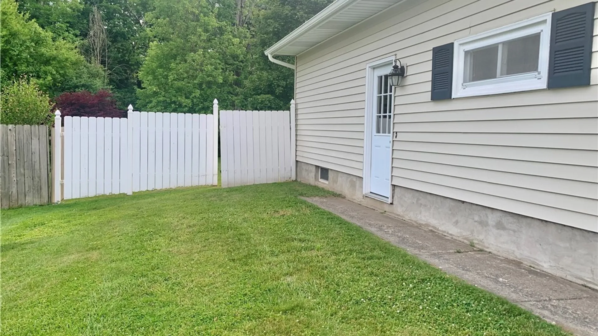 Property at 706 Mapledale Avenue, Utica, NY 13502 50