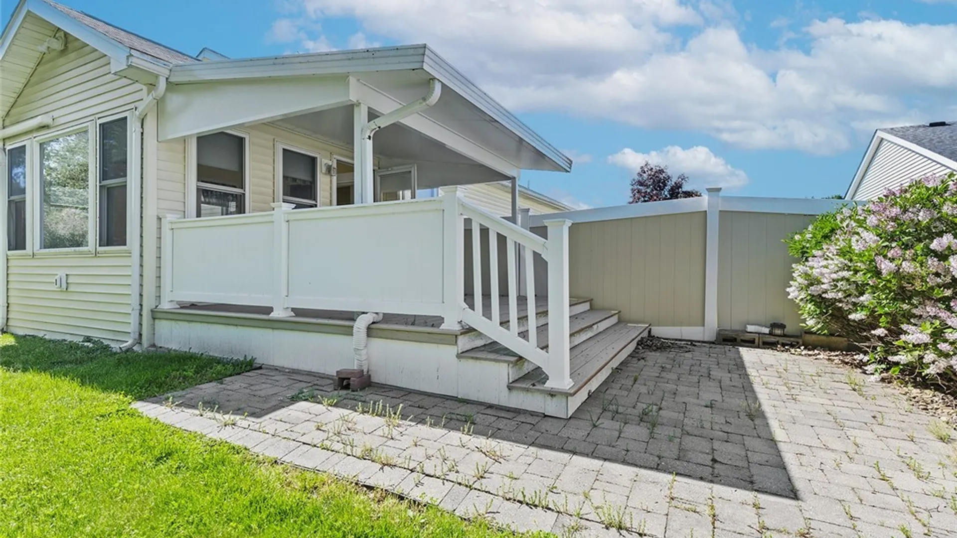 Property at 53 Elmleaf Drive, Cheektowaga, NY 14227 30