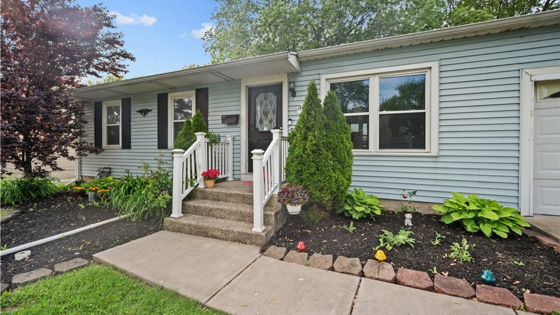 Property at 334 Desmond Drive, Tonawanda, NY 14150 2