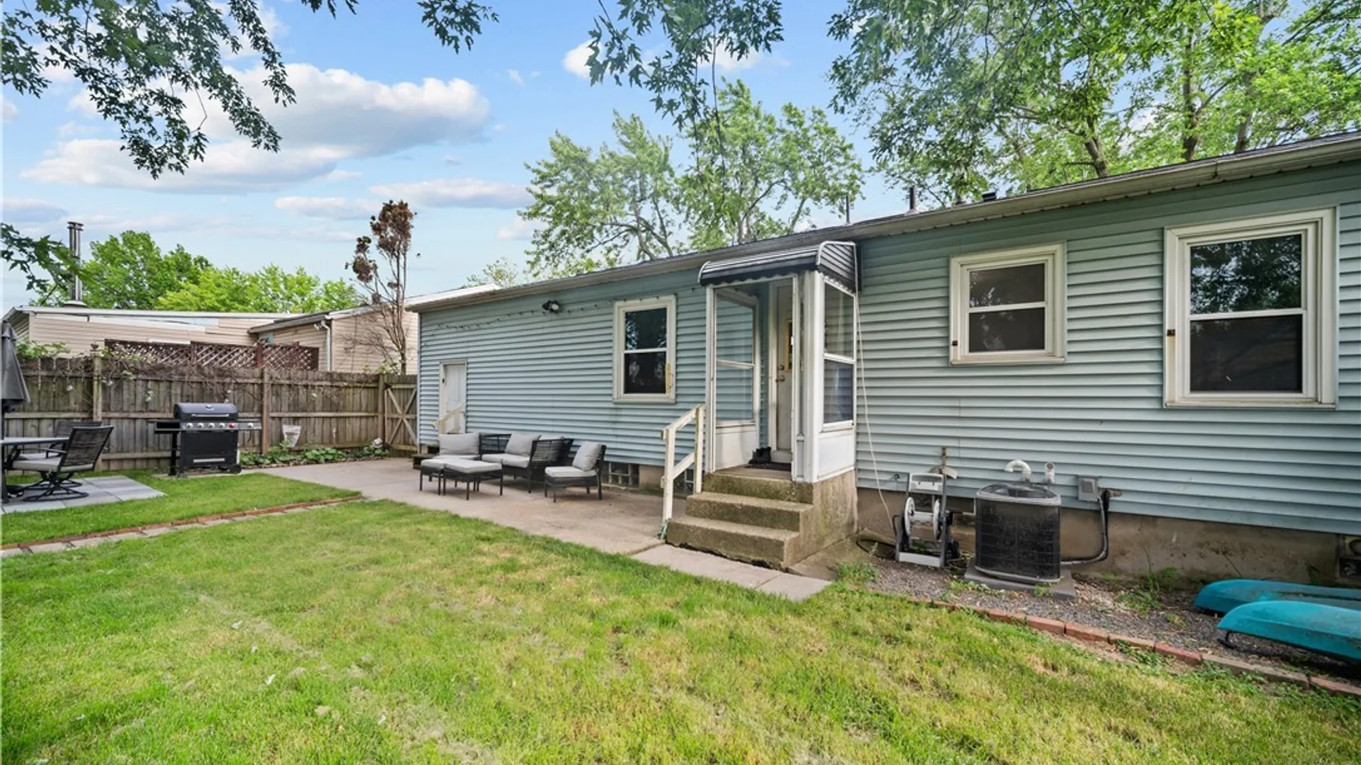 Property at 334 Desmond Drive, Tonawanda, NY 14150 35