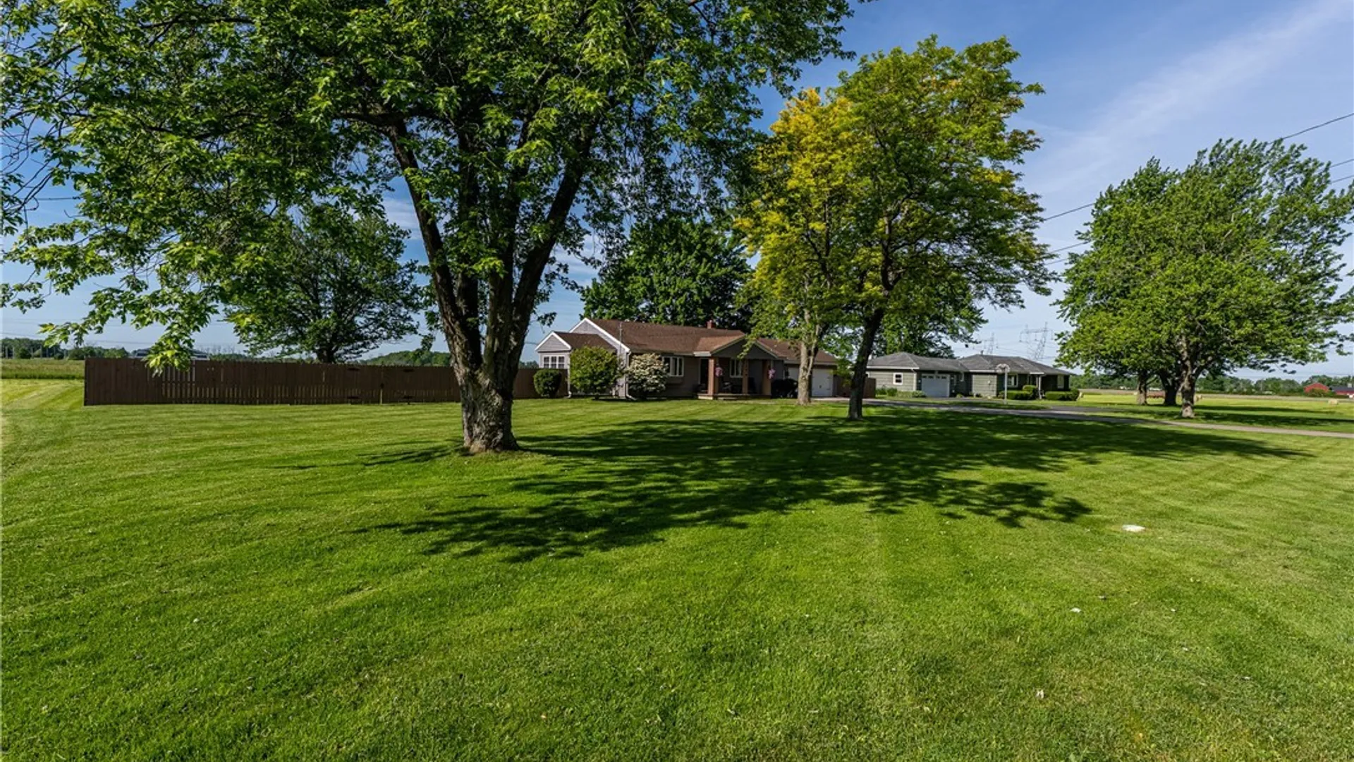 Property at 3174 Lockport Road, Wheatfield, NY 14132 2