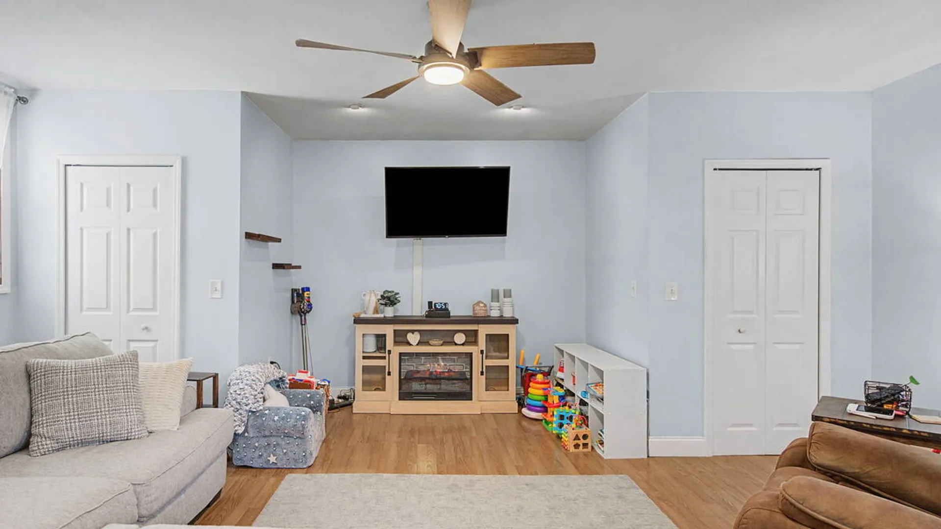 Property at 11 Cherry Lane, Guilderland, NY 12084 17