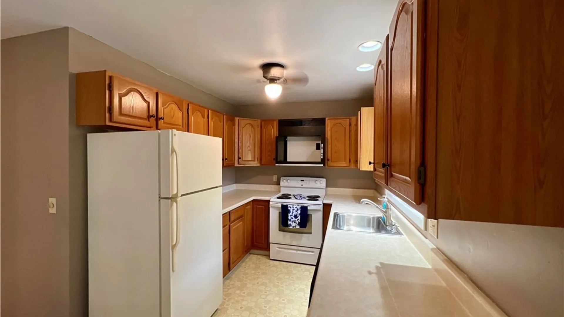 Property at 17 Prospect Street, Hanover, NY 14062 24