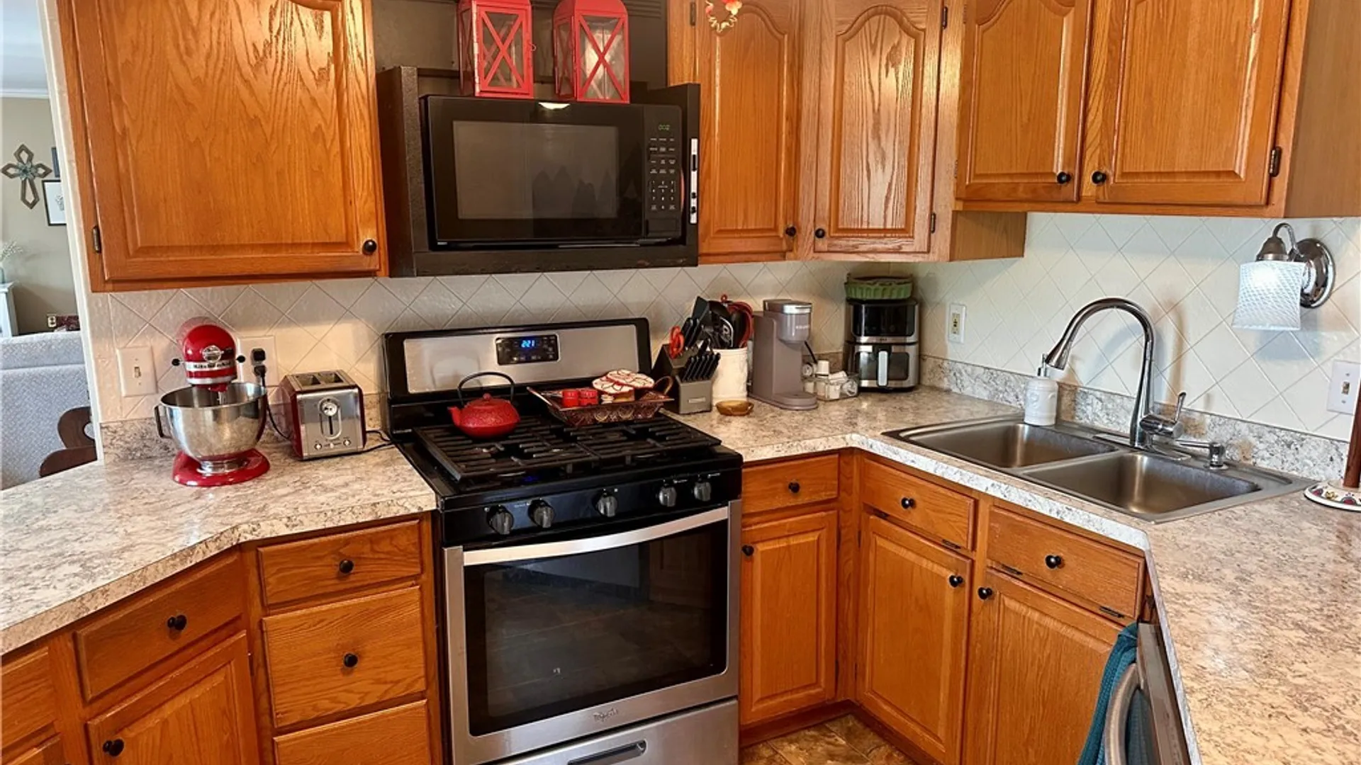 Property at 17 Prospect Street, Hanover, NY 14062 4