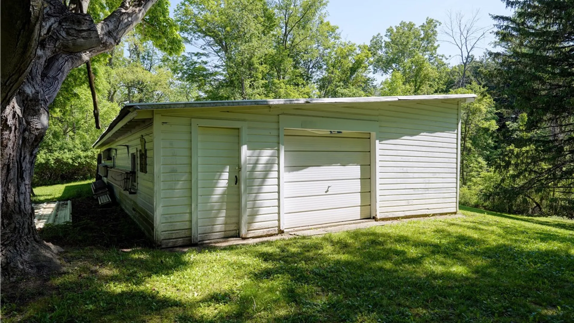 Property at 610 Webster Rd, Webster, NY 14580 12