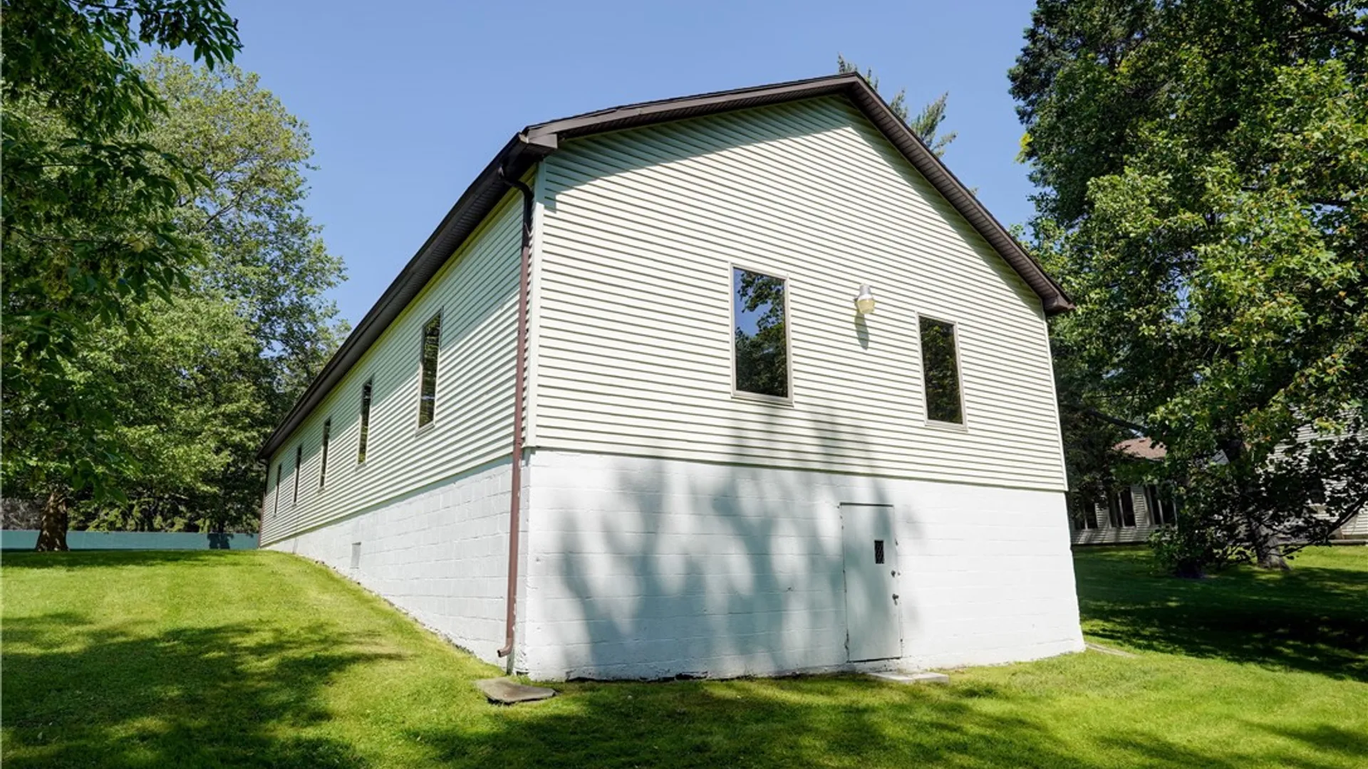 Property at 610 Webster Rd, Webster, NY 14580 21
