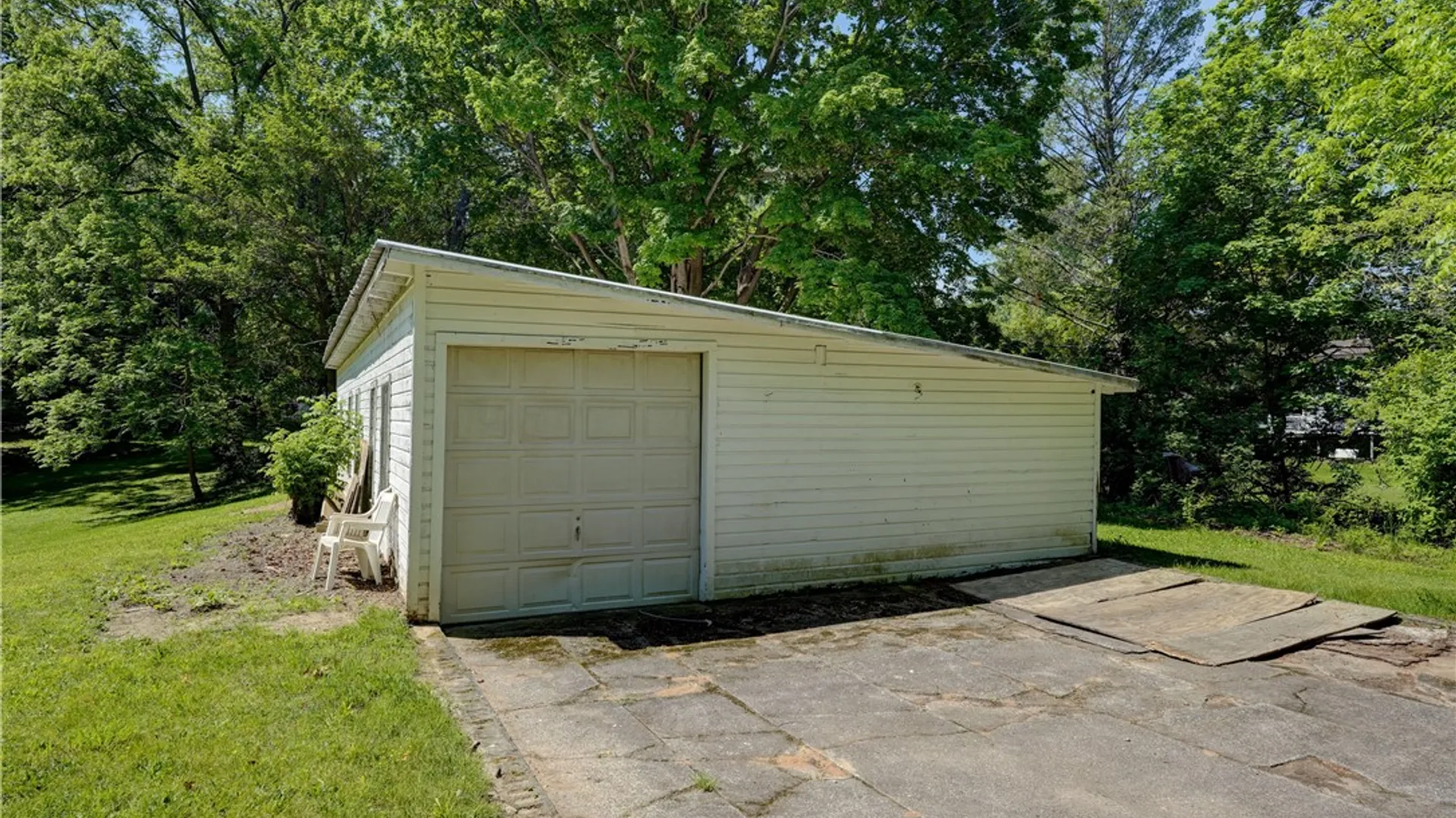 Property at 610 Webster Rd, Webster, NY 14580 8