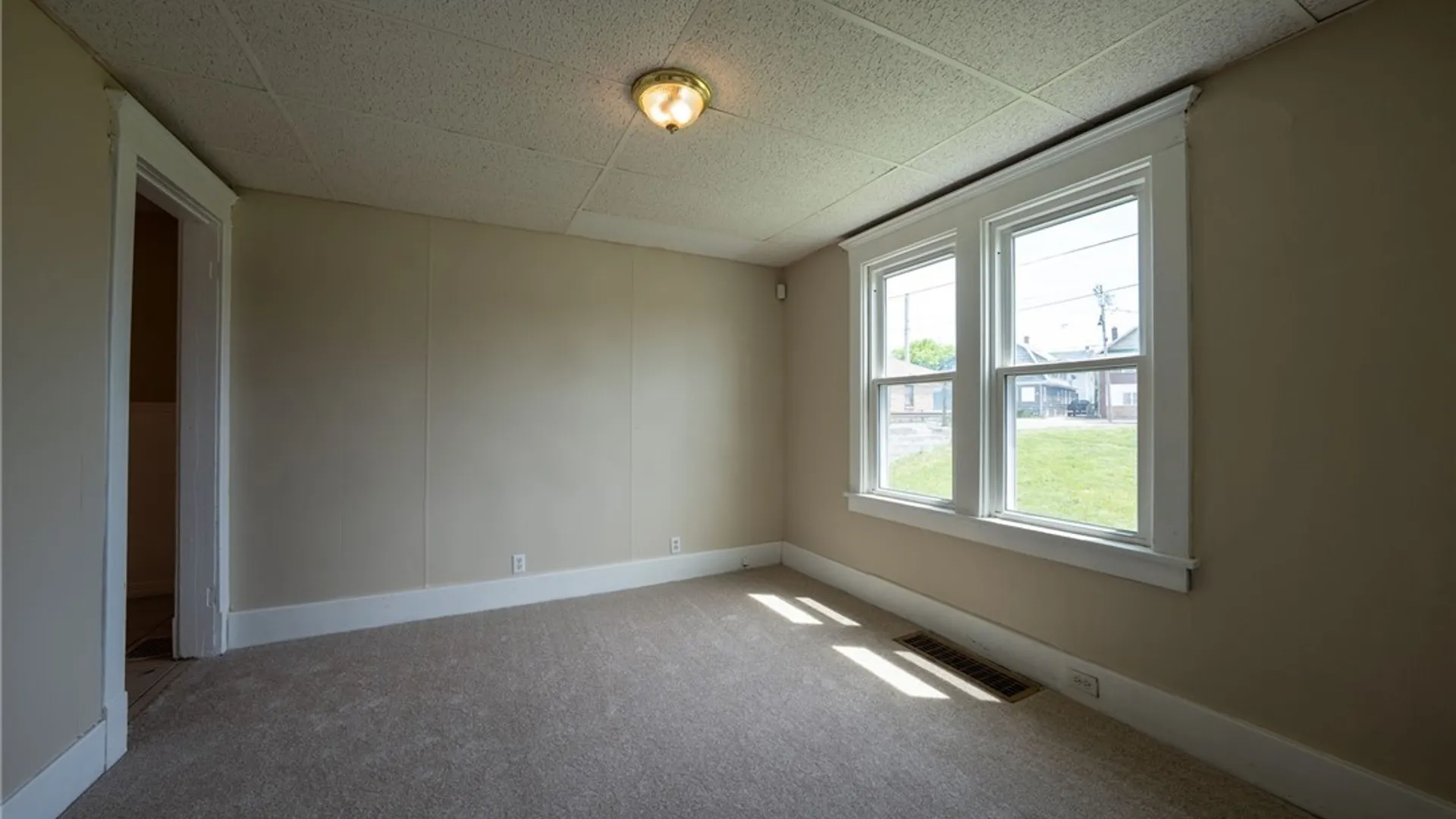 Property at 15 Andrews Avenue, Cheektowaga, NY 14225 18