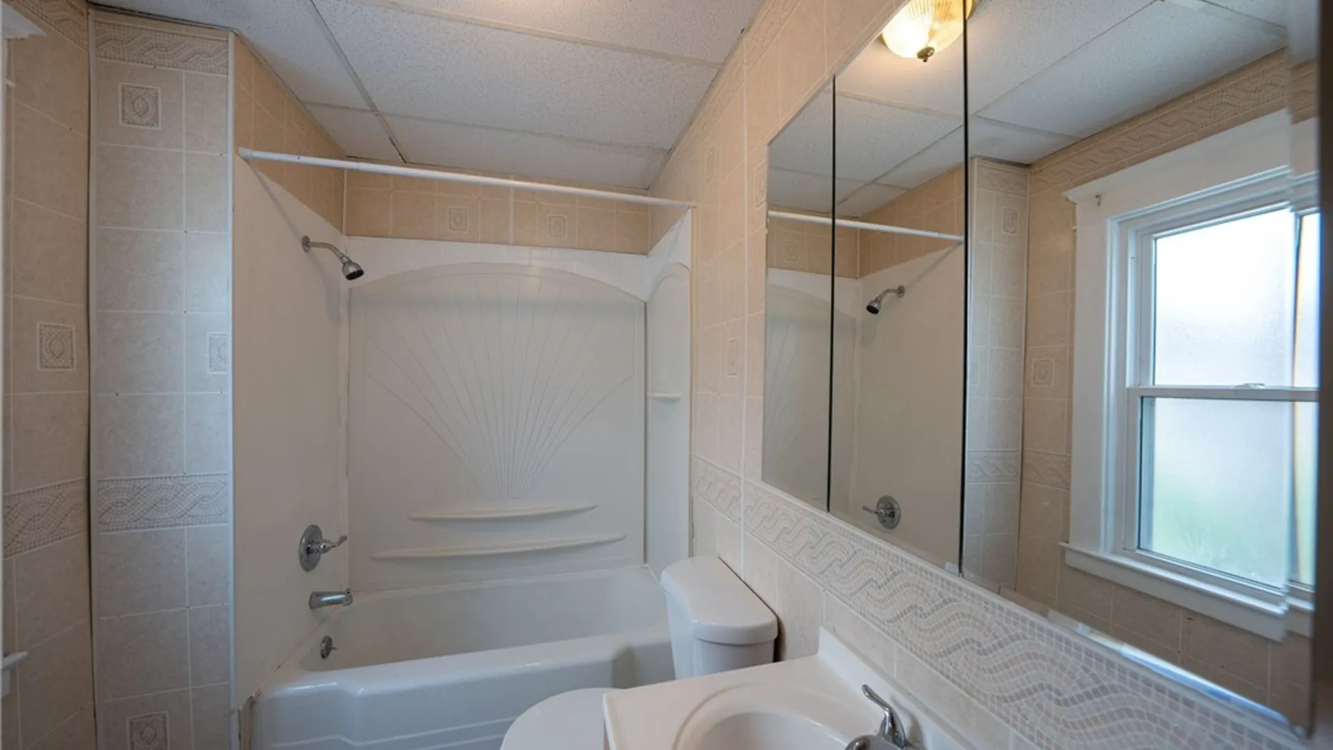 Property at 15 Andrews Avenue, Cheektowaga, NY 14225 23