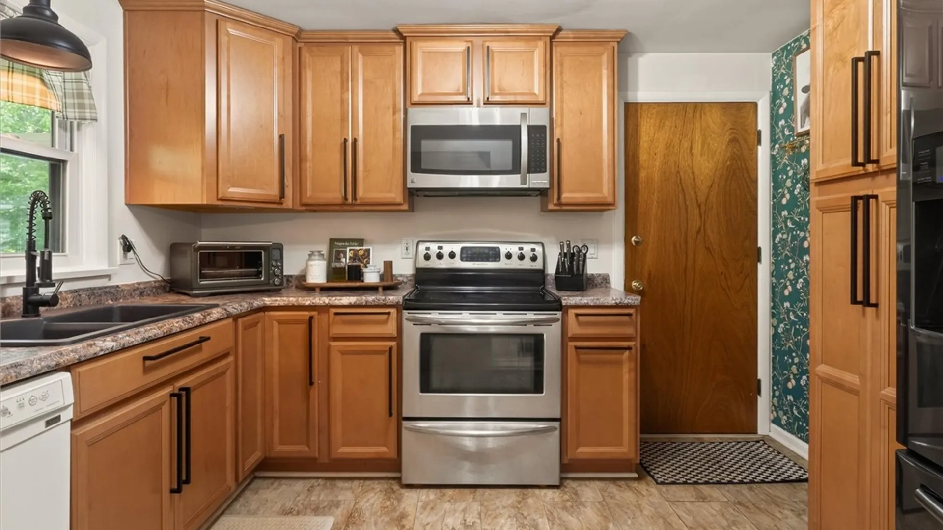 Property at 15 White Oak Lane, Perinton, NY 14450 11