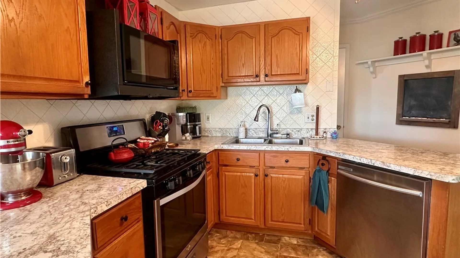 Property at 17 Prospect Street, Hanover, NY 14062 3