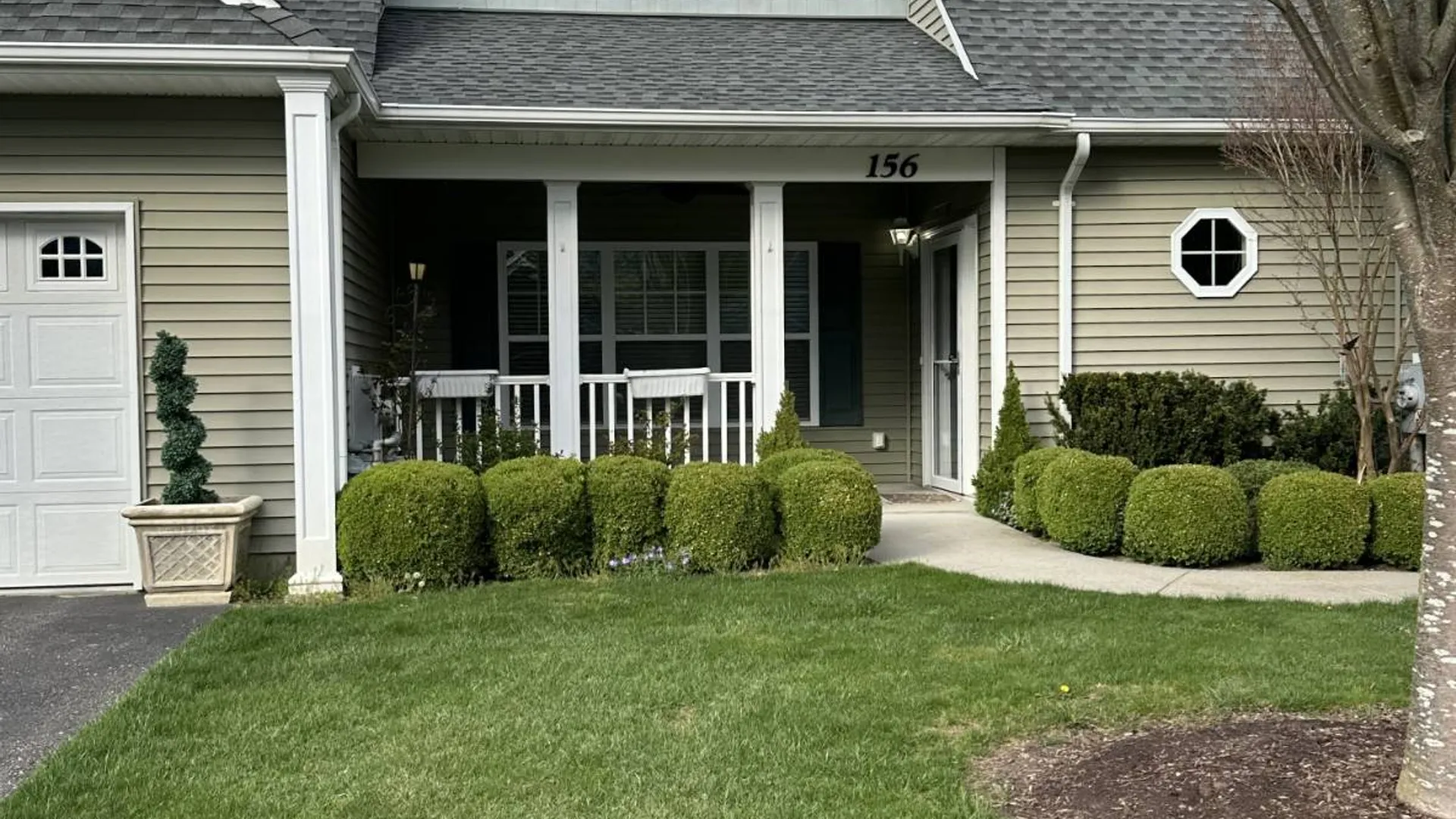 Property at 156 Stoneleigh Dr, Riverhead, NY 11901 5