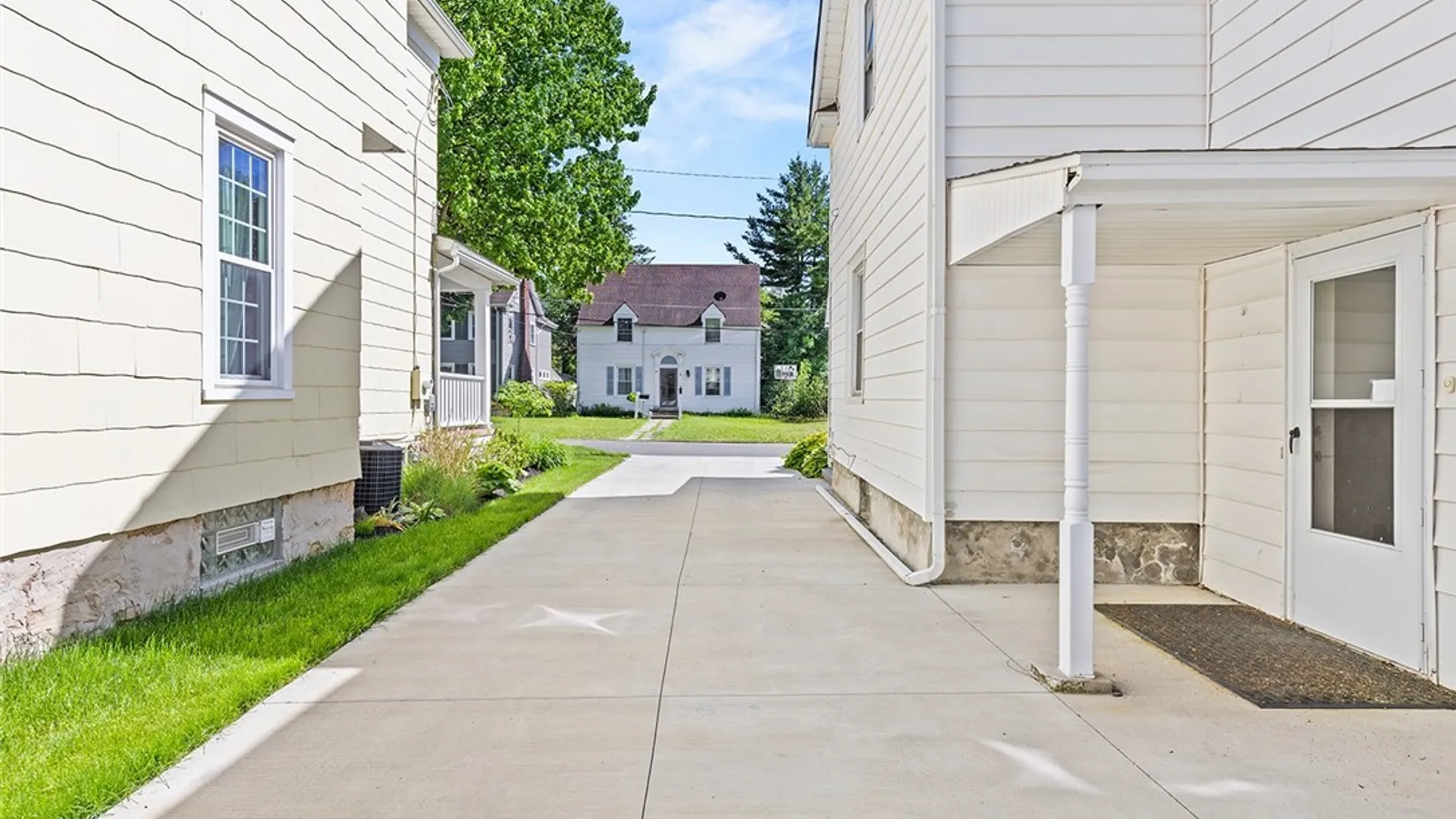 Property at 19 Millar Place, Lockport City, NY 14094 29