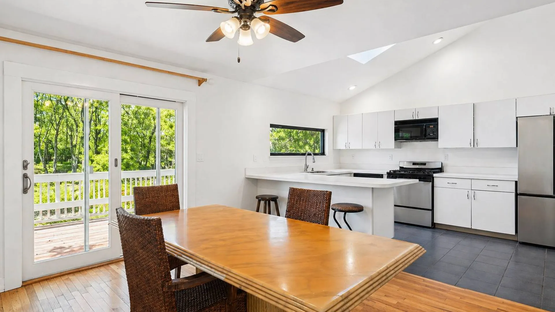 Property at 4 S BREEZE DR, East Hampton, NY 11937 5