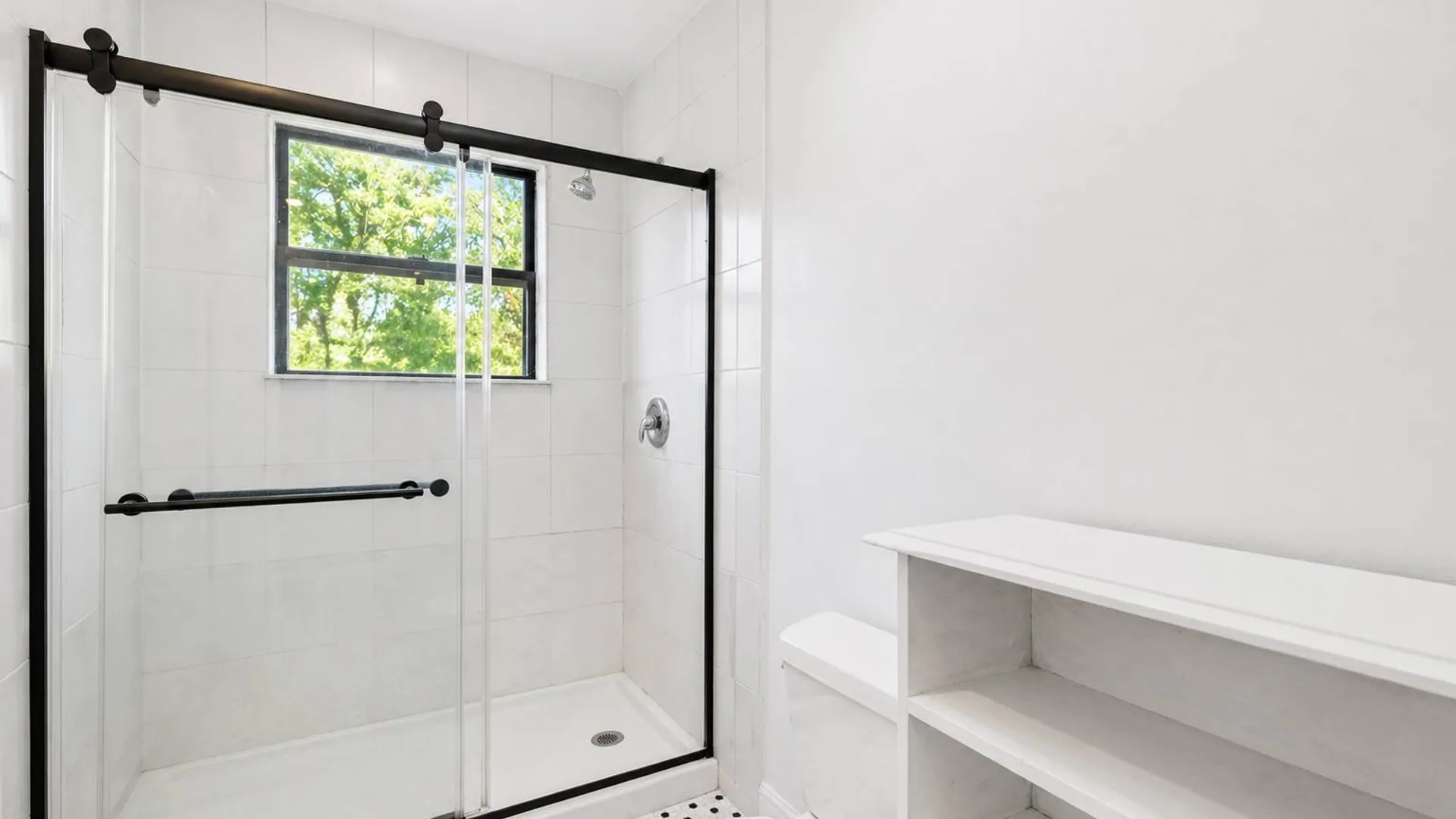 Property at 4 S BREEZE DR, East Hampton, NY 11937 7